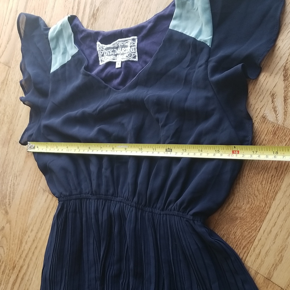 (S) PINK MARTINI Pleated V Neck Mini Dress Bicolor Party Casual Lightweight - Picture 7 of 10